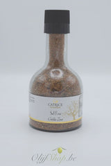 Glazen molen met grof zout en pittige mix